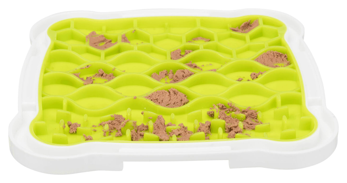 Trixie Lick N Snack Platter TPR/PP